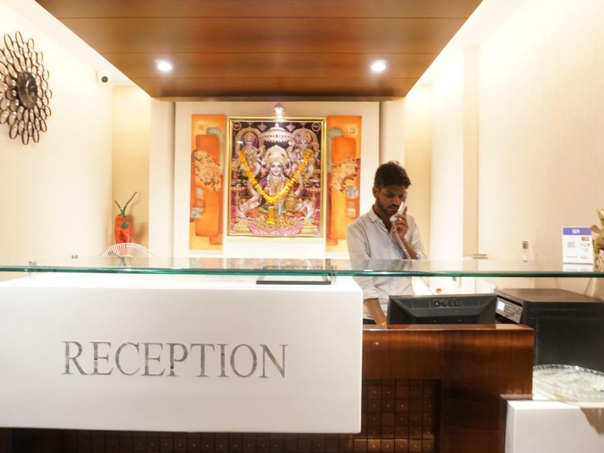 Palette Four Seasons Recreation Resort Jalgaon Buitenkant foto